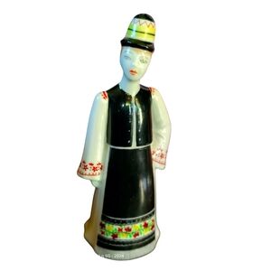Vintage Hallohaza Hungary Small Man HandPainted 8  Folk Art Figurine 1831 5"Tall